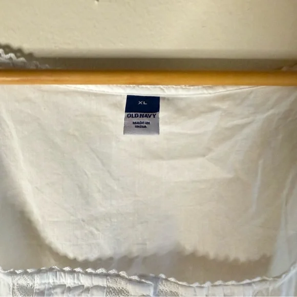 Old Navy Tie Waist Sleeveless Lace Trim Top White Size XL - Picture 3 of 7